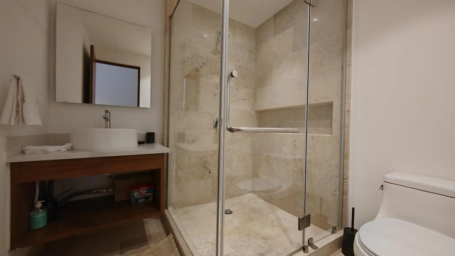 New & Equipped Apartment Steps From The Beach With Pool Jacuzzi By Yeah Playa del Carmen Mexico