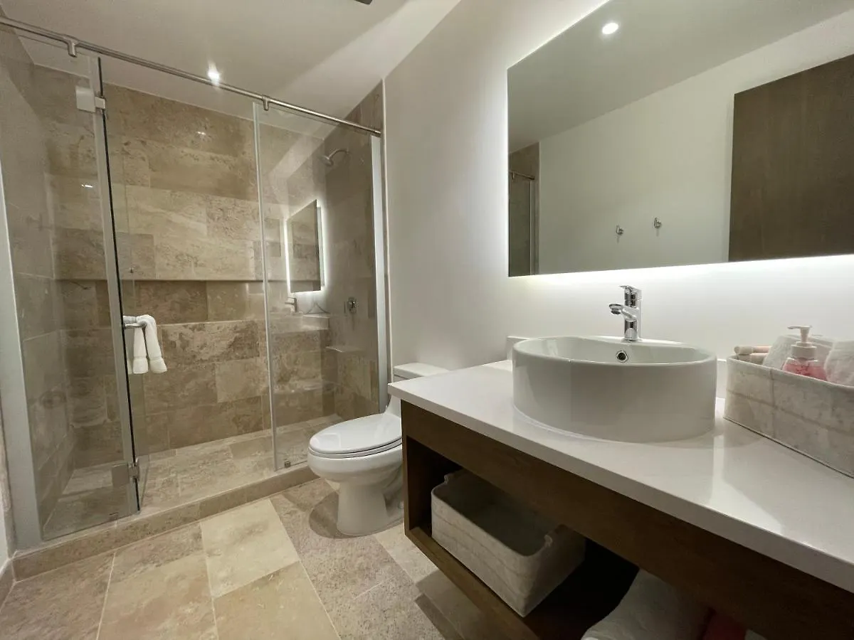 New & Equipped Apartment Steps From The Beach With Pool Jacuzzi By Yeah Playa del Carmen