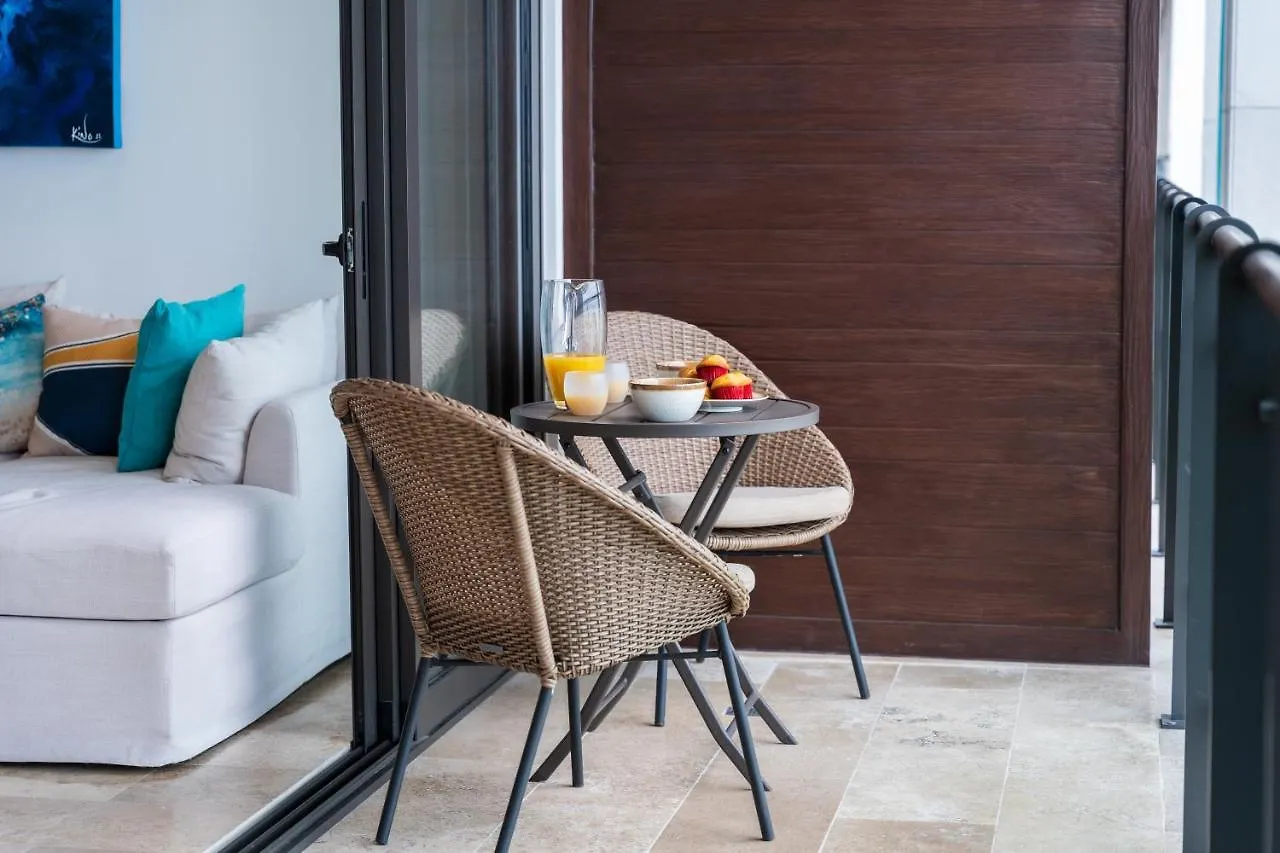 New & Equipped Apartment Steps From The Beach With Pool Jacuzzi By Yeah Playa del Carmen