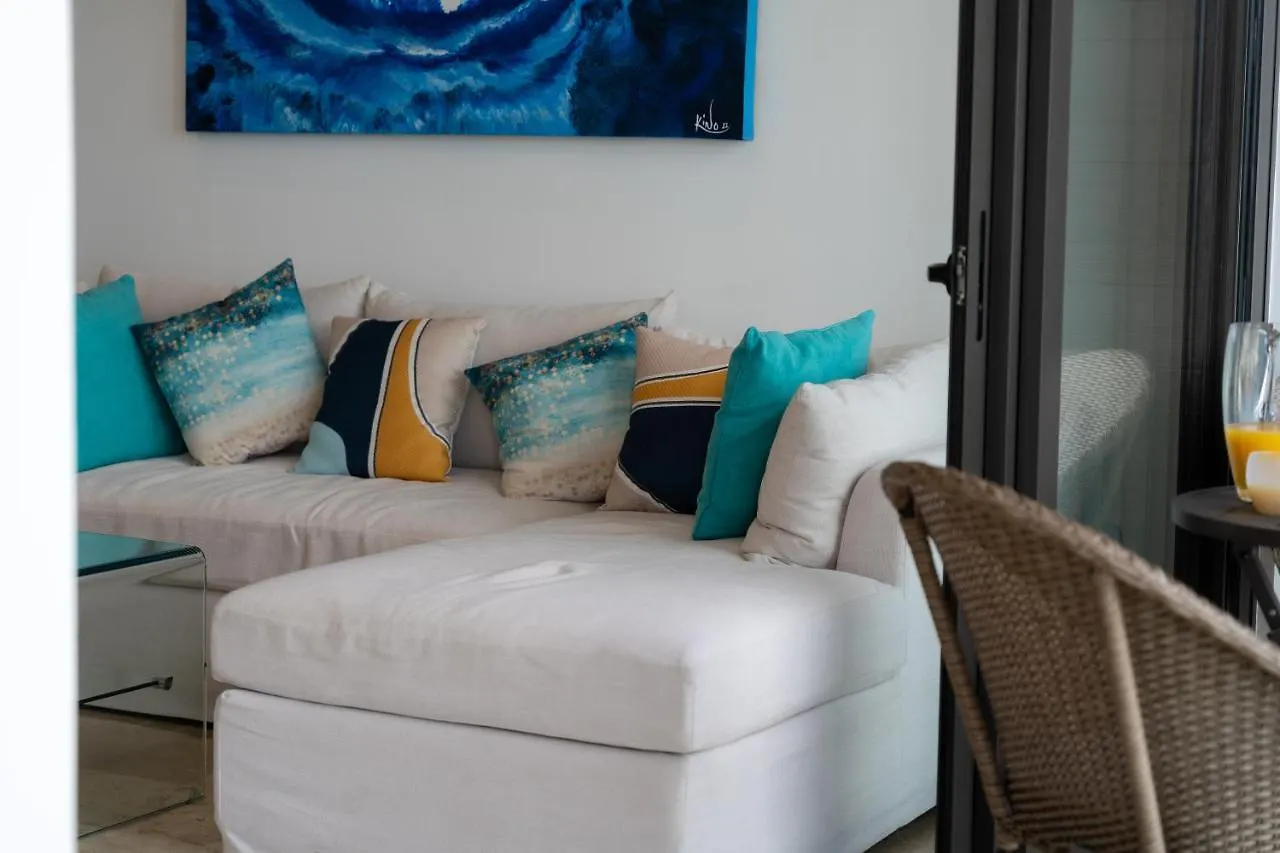 New & Equipped Apartment Steps From The Beach With Pool Jacuzzi By Yeah Playa del Carmen