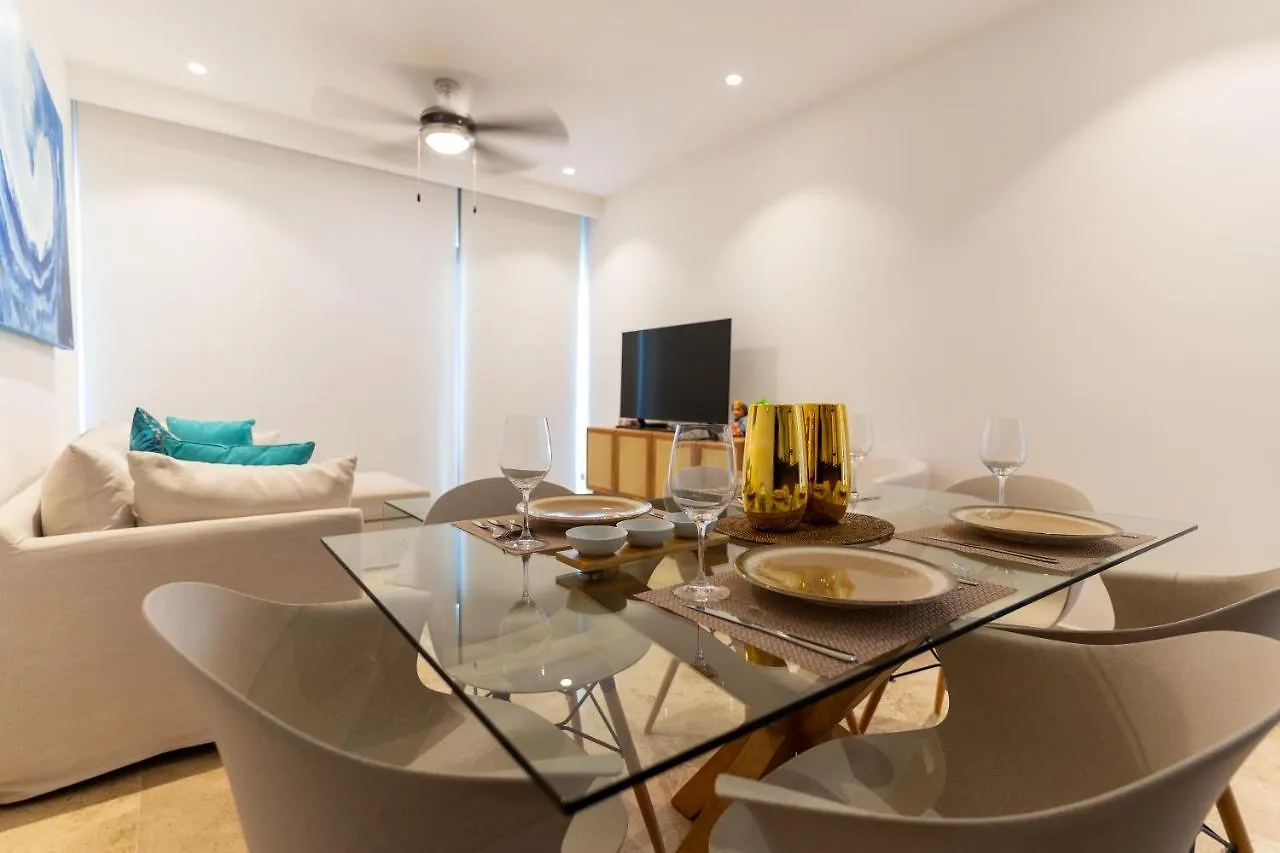 New & Equipped Apartment Steps From The Beach With Pool Jacuzzi By Yeah Playa del Carmen