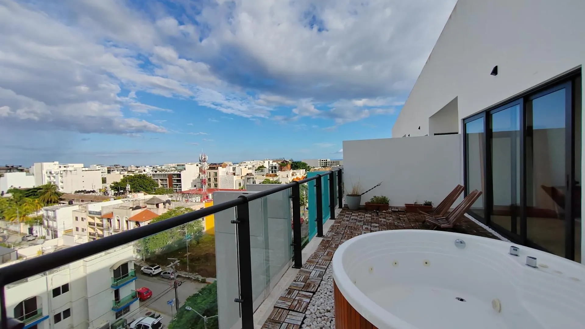 New & Equipped Apartment Steps From The Beach With Pool Jacuzzi By Yeah Playa del Carmen