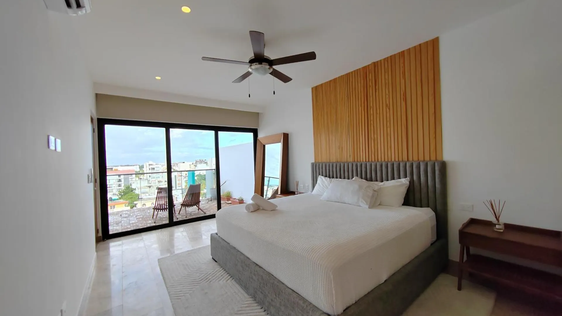 New & Equipped Apartment Steps From The Beach With Pool Jacuzzi By Yeah Playa del Carmen