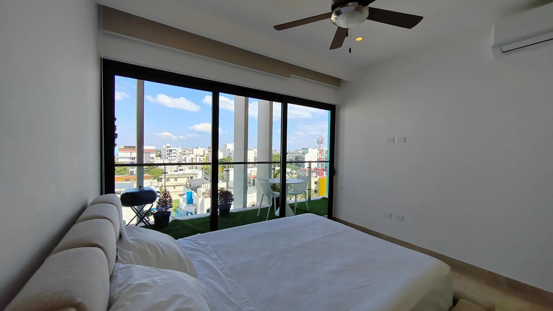 New & Equipped Apartment Steps From The Beach With Pool Jacuzzi By Yeah Playa del Carmen